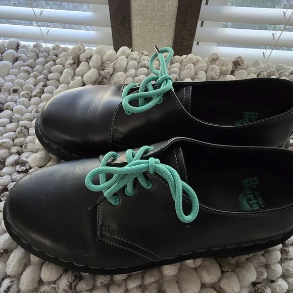 Loafers - Picture 2 of 6